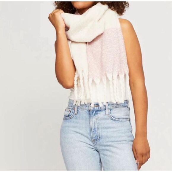 NWT Gentle Fawn Huntington Scarf Wrap Pink Cream 100% Polyester Fringed 82" x 15 - Picture 3 of 11